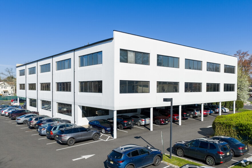 More Photos Of 340 North Ave E, Cranford Office For Lease