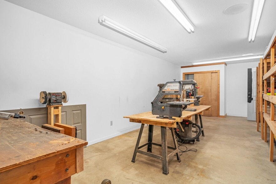 More Photos Of 323 Trevathan St, Rocky Mount Freestanding For Sale