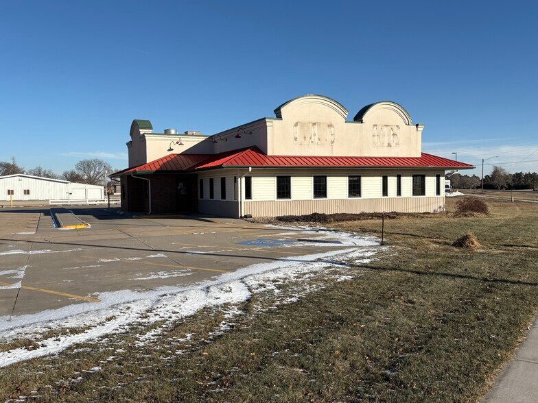 Primary Photo Of 1604 F St, Schuyler Storefront For Sale
