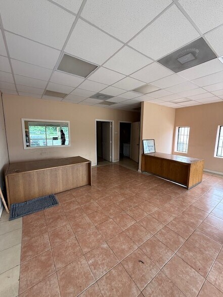 More Photos Of 210 W Ward Ave, High Point General Retail For Sale