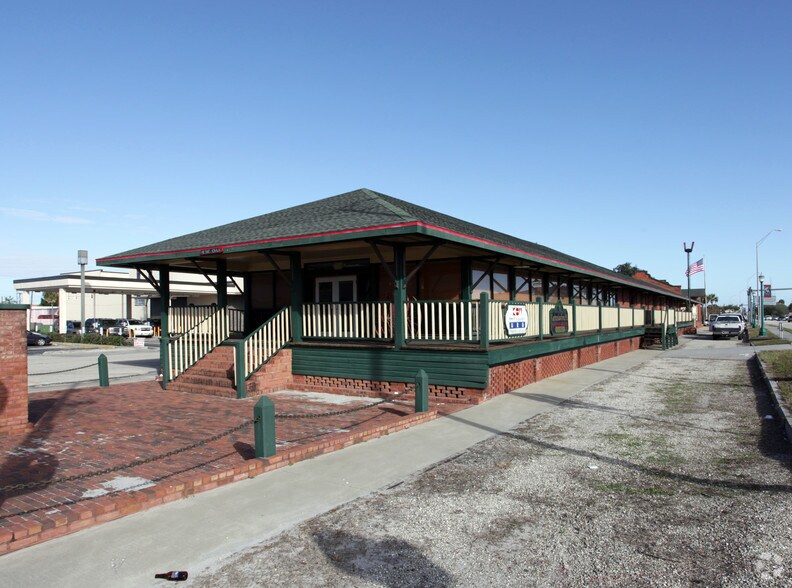 More Photos Of 4 W Oak St, Arcadia Office For Lease