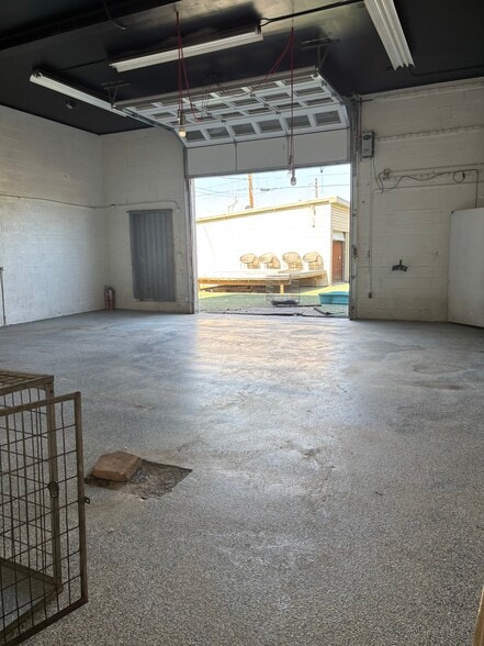More Photos Of 1366-1370 S 400 W, Salt Lake City Office For Sale