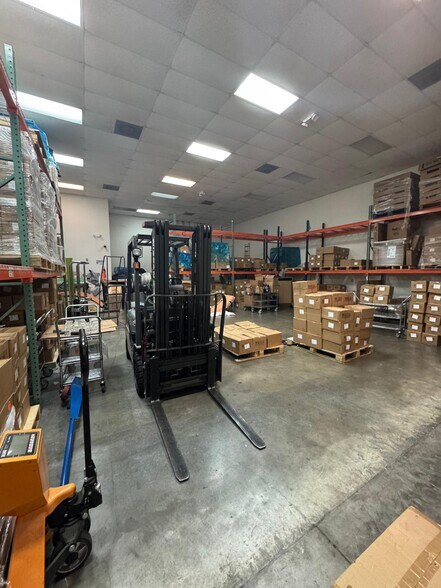More Photos Of 3801-3891 Commerce Pky, Miramar Flex For Sale