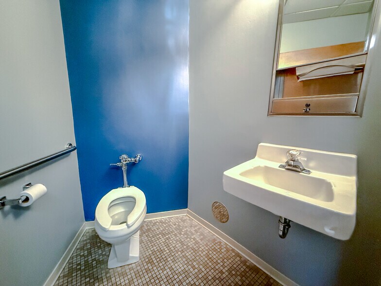 More Photos Of 22335 Exploration Dr, Lexington Park Office For Sale