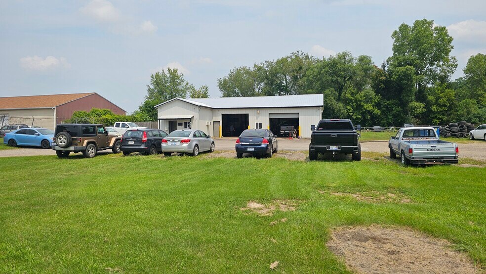 More Photos Of 4114 E Michigan Ave, Jackson Freestanding For Sale