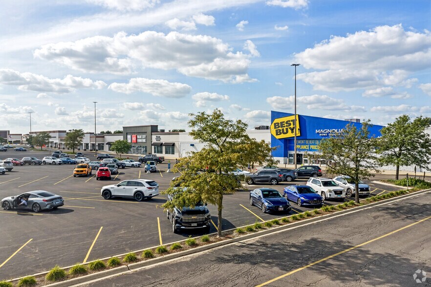 More Photos Of 4302-4442 E New York St, Aurora Unknown For Lease
