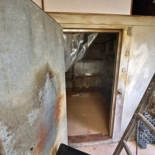 More Photos Of 6001 State St, East Saint Louis Restaurant For Sale