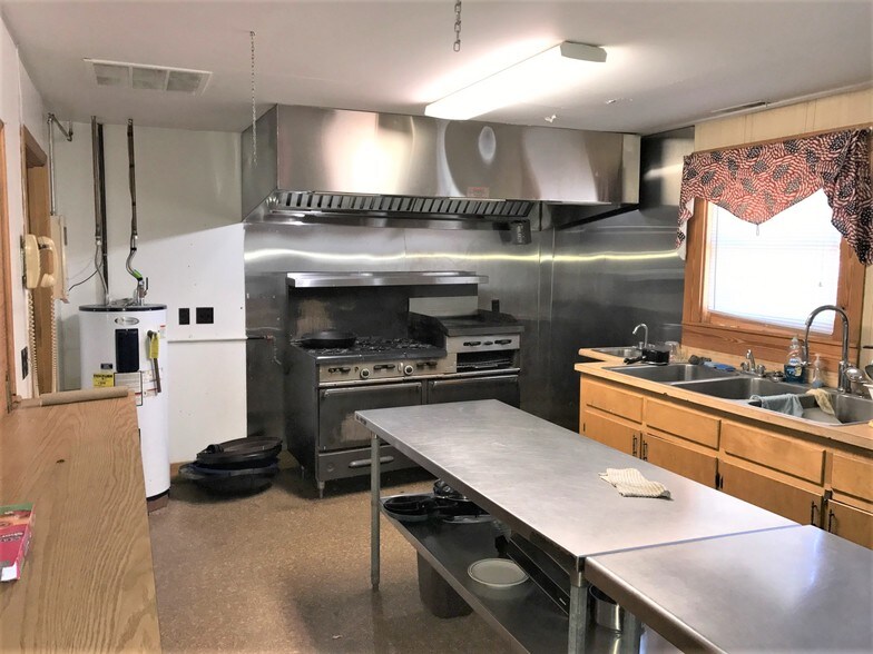 More Photos Of 13 E Side Hwy, Waynesboro Restaurant For Sale