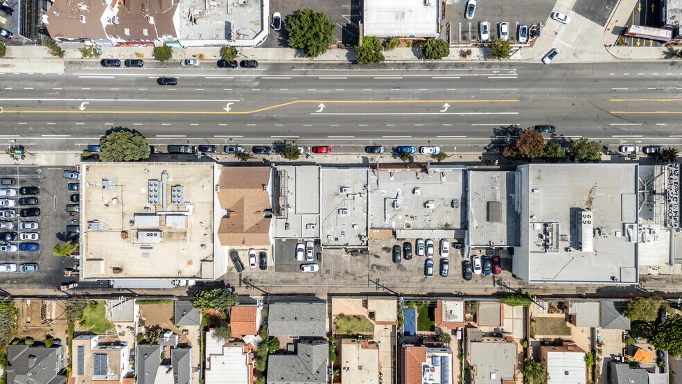 More Photos Of 1551 Westwood Blvd, Los Angeles Restaurant For Sale