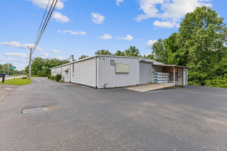 More Photos Of 1094 N Main St, Ashland City Light Manufacturing For Sale