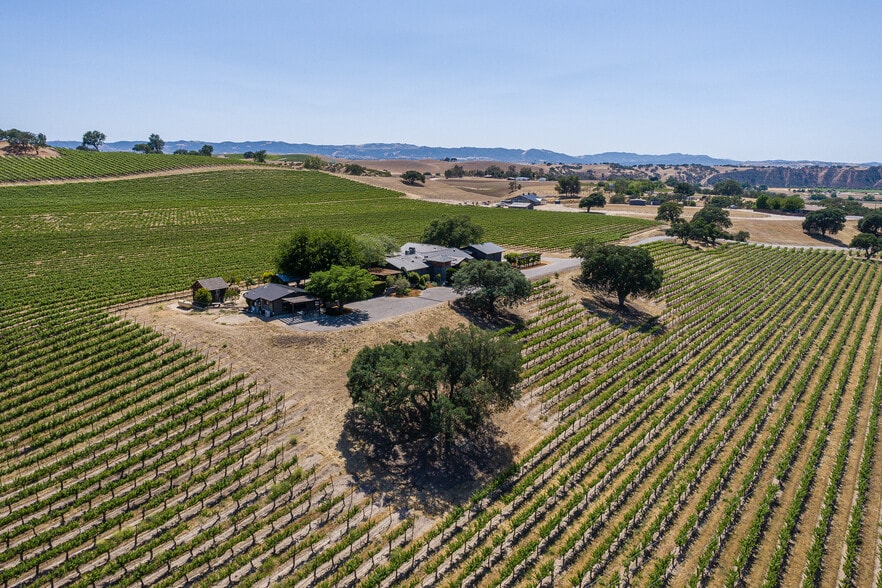 More Photos Of 7790 Airport Rd, Paso Robles Land For Sale
