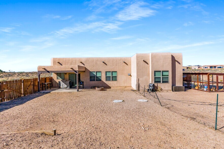 More Photos Of 200 Aldaba Cir NE, Rio Rancho Flex For Sale