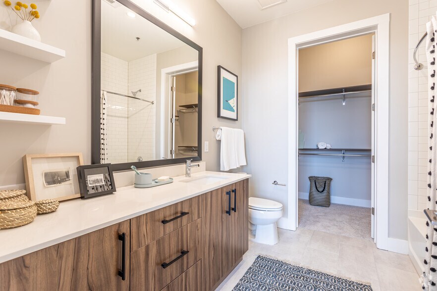 More Photos Of 3478 Lakeside Dr NE, Atlanta Apartments For Lease