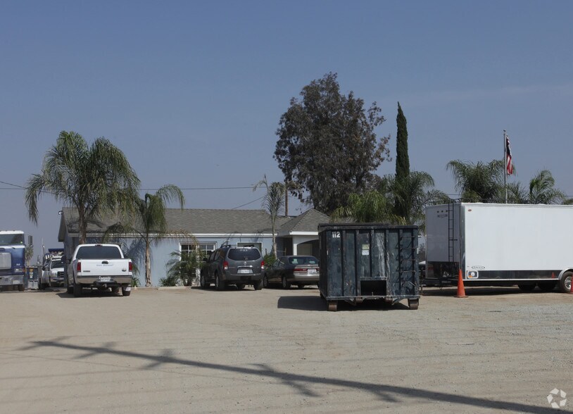 More Photos Of 695 W La Cadena, Riverside Contractor Storage Yard For Sale