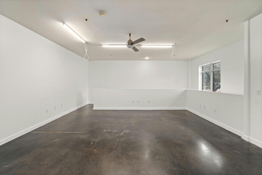 More Photos Of 1601 E Cesar Chavez St, Austin Apartments For Lease