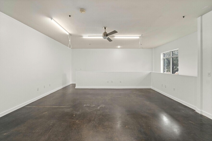 More Photos Of 1601 E Cesar Chavez St, Austin Apartments For Sale