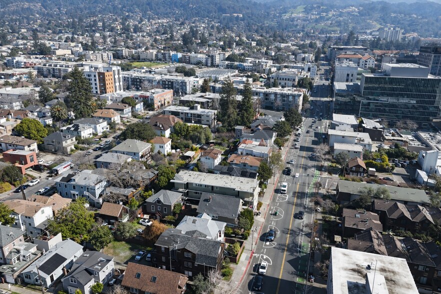 More Photos Of 2015 Hearst Ave, Berkeley Apartments For Sale