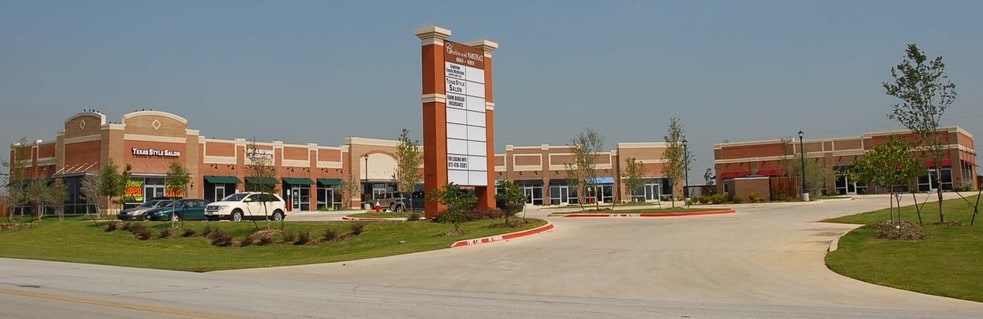 More Photos Of 608 E Bailey Boswell Rd, Saginaw Storefront Retail Office For Sale