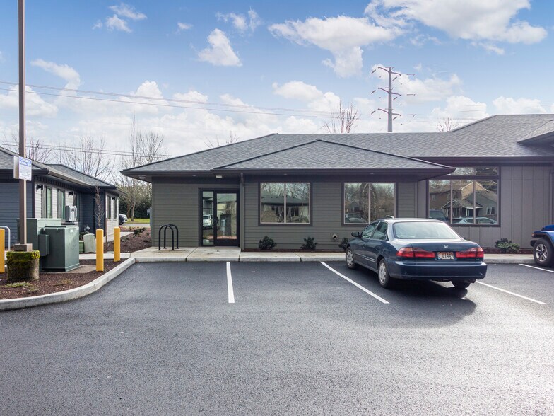 More Photos Of 2025 Madrona Ave SE, Salem Office For Lease