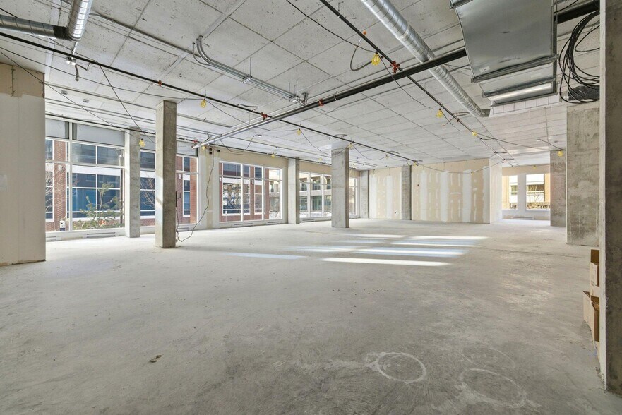 More Photos Of 60 Rue Laval, Gatineau Office For Lease