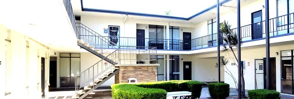 More Photos Of 3840 Woodruff Ave, Long Beach Medical For Lease