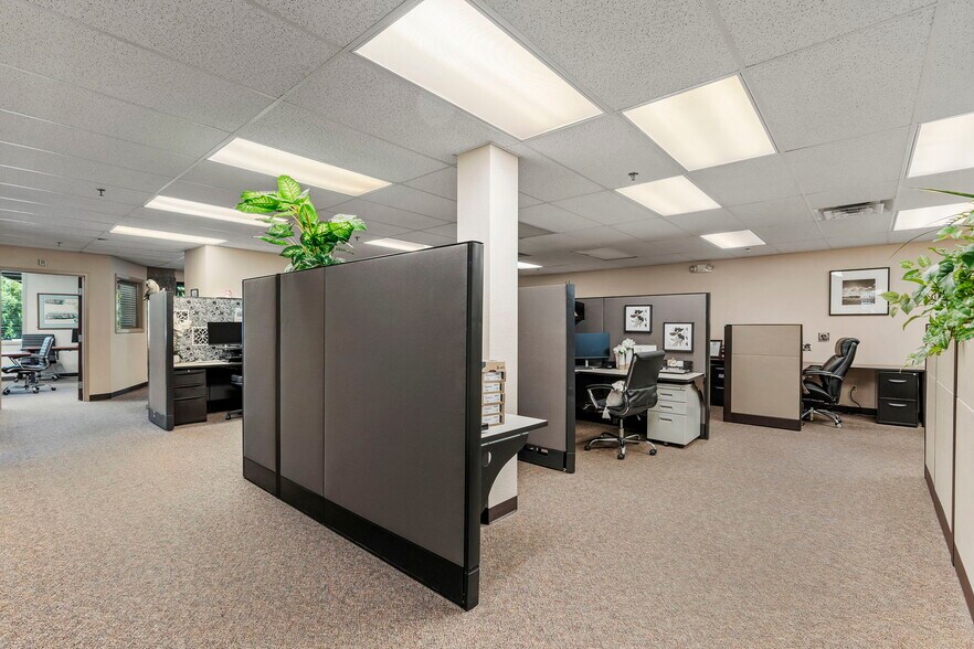 More Photos Of 6160 Plumas St, Reno Office For Sale