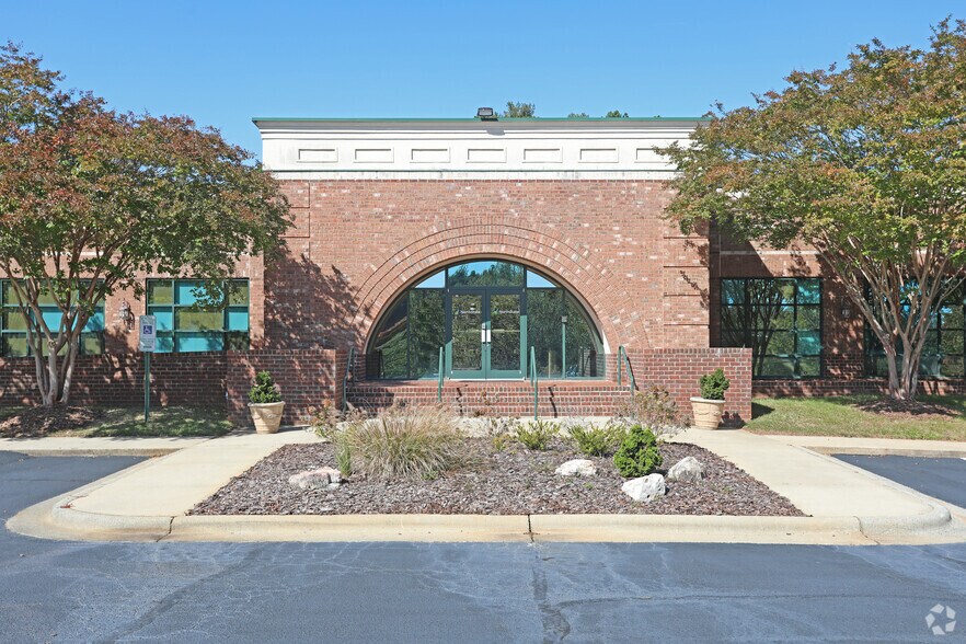 More Photos Of 7701 Thorndike Rd, Greensboro Office For Lease