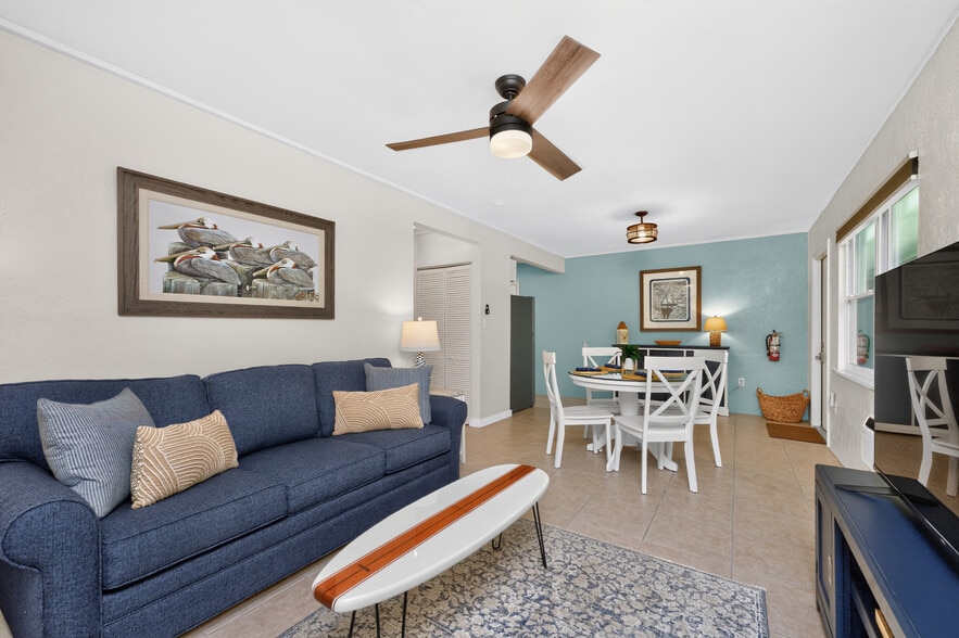 More Photos Of 1130 Gulf Blvd, Englewood Apartments For Sale