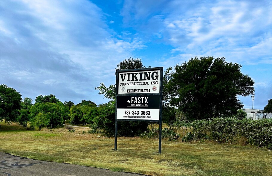 More Photos Of 2592 Shell Rd, Georgetown Industrial For Sale