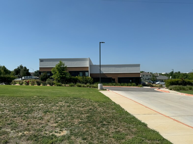 More Photos Of 2261 Gattis School Rd, Round Rock Medical For Lease