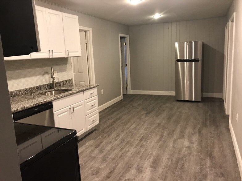 More Photos Of 1407 Sulphur Spring Rd, Halethorpe Freestanding For Lease