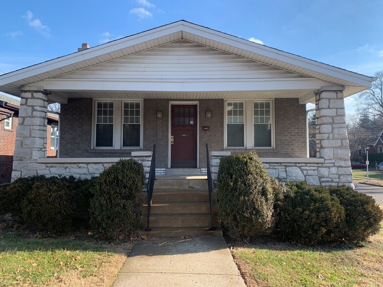 More Photos Of 1530 S Big Bend Blvd, Richmond Heights Loft Creative Space For Lease