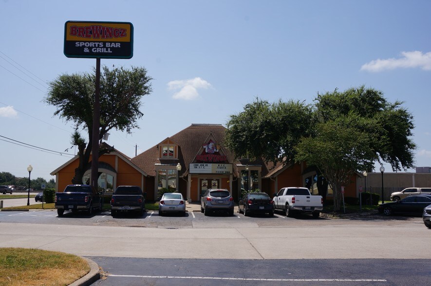 More Photos Of 12100 Gulf Fwy, Houston Unknown For Lease