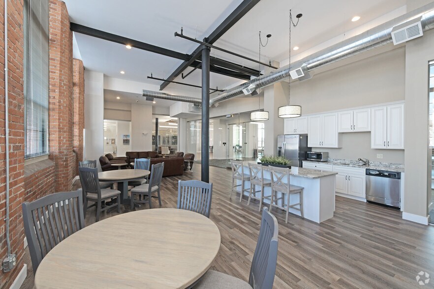 More Photos Of 99 Main St, Warren Apartments For Lease