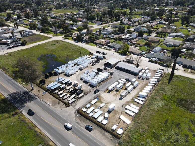 More Photos Of 2430 Main St, Ramona Service For Lease