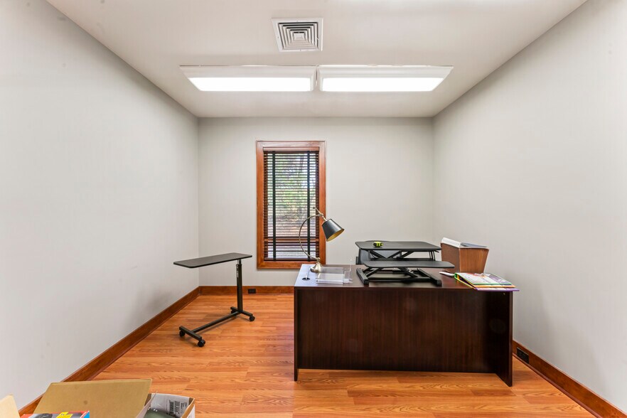 More Photos Of 522 Brandies Cir, Murfreesboro Office For Lease