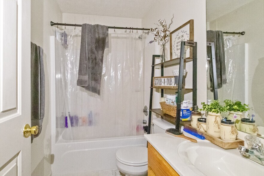 More Photos Of 104-114 Highway 259, Portland Apartments For Sale