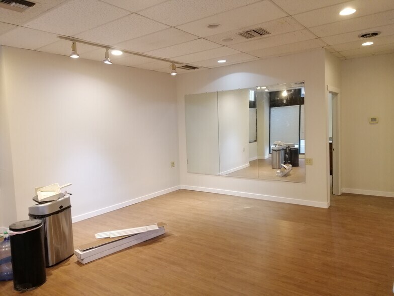 More Photos Of 2207 3rd Ave, Seattle Apartments For Sale