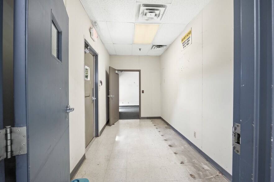 More Photos Of 4811 Easton Rd, Saint Joseph Industrial For Lease