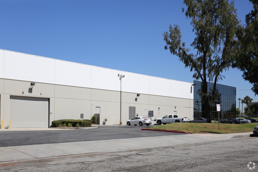 More Photos Of 4225-4275 N Palm St, Fullerton Light Manufacturing For Lease