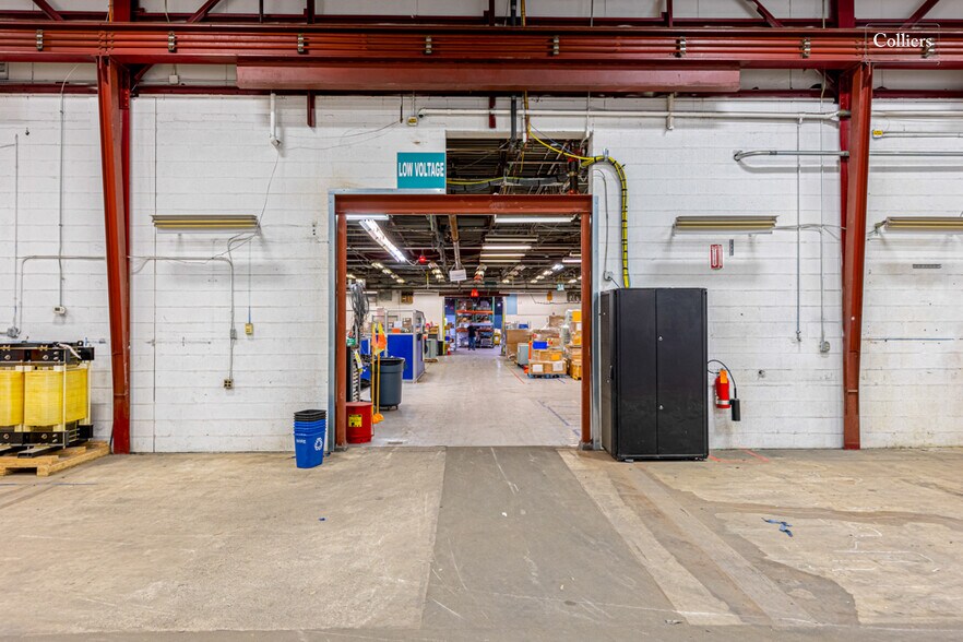 More Photos Of 100 Sagamore Hill Rd, Pittsburgh Manufacturing For Sale