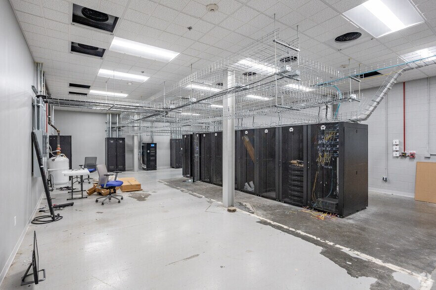 More Photos Of 981 Industrial Park Rd, Columbia Manufacturing For Lease