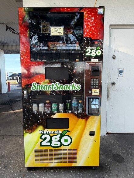 More Photos Of 3703 Tyrone Blvd N, Saint Petersburg Auto Repair For Sale