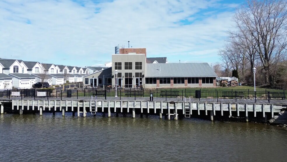 Primary Photo Of 971 W Savidge St, Spring Lake Restaurant For Sale