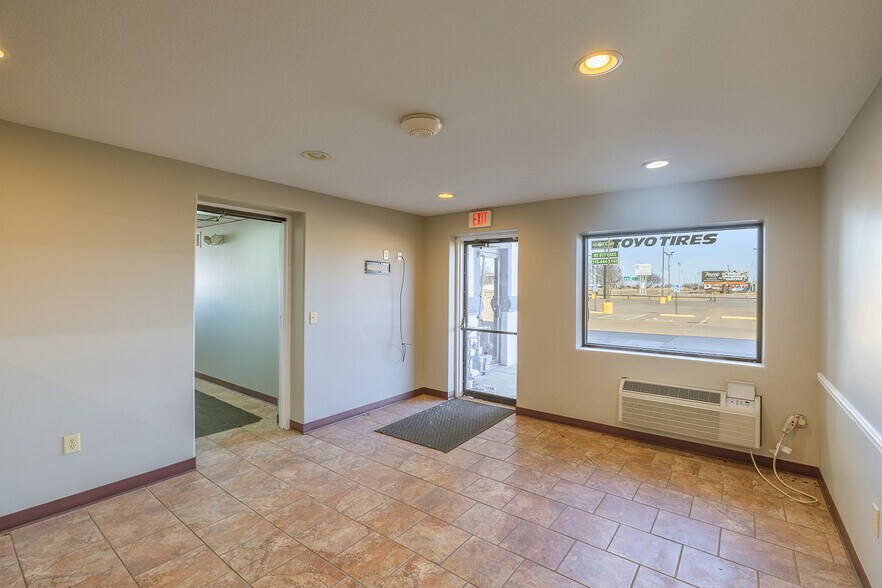 More Photos Of 11209 W Kellogg, Wichita Auto Dealership For Sale