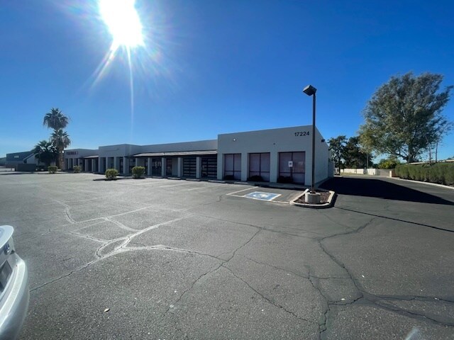 More Photos Of 17224 N 43rd Ave, Glendale Storefront Retail Office For Lease