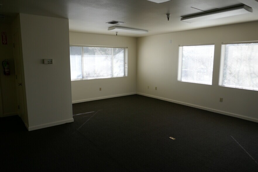 More Photos Of 3721 Santa Rosa Ave, Santa Rosa Warehouse For Lease