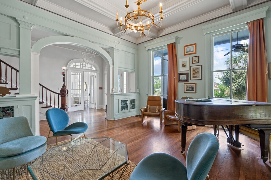 More Photos Of 1103 33rd St, Galveston Hotel For Sale