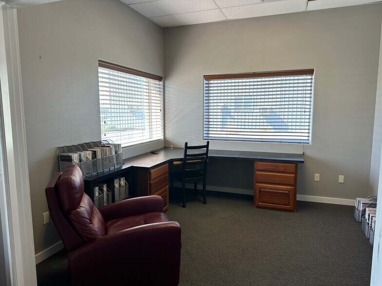 More Photos Of 2500-2512 Aileron Rd, Richland Warehouse For Lease