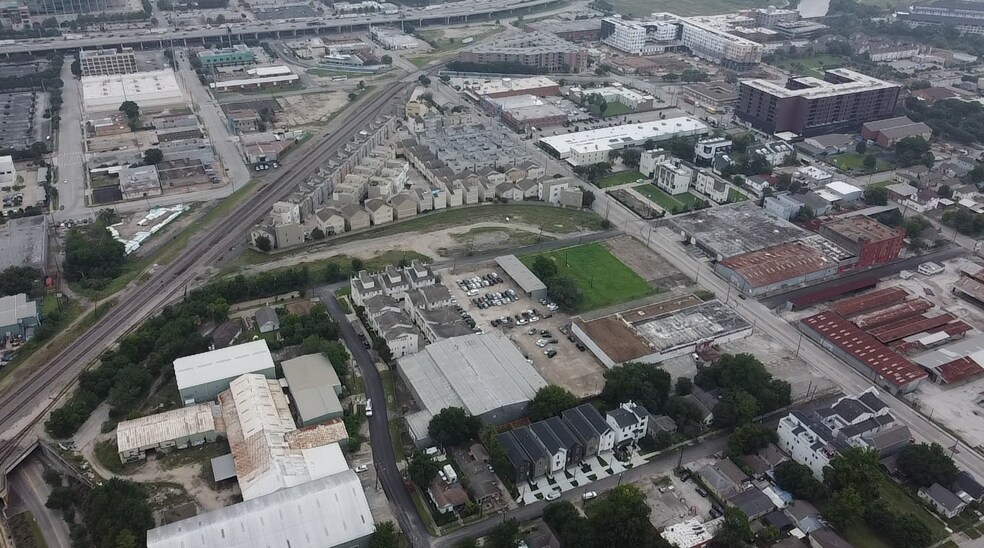 More Photos Of 2519 Garrow St, Houston Unknown For Lease